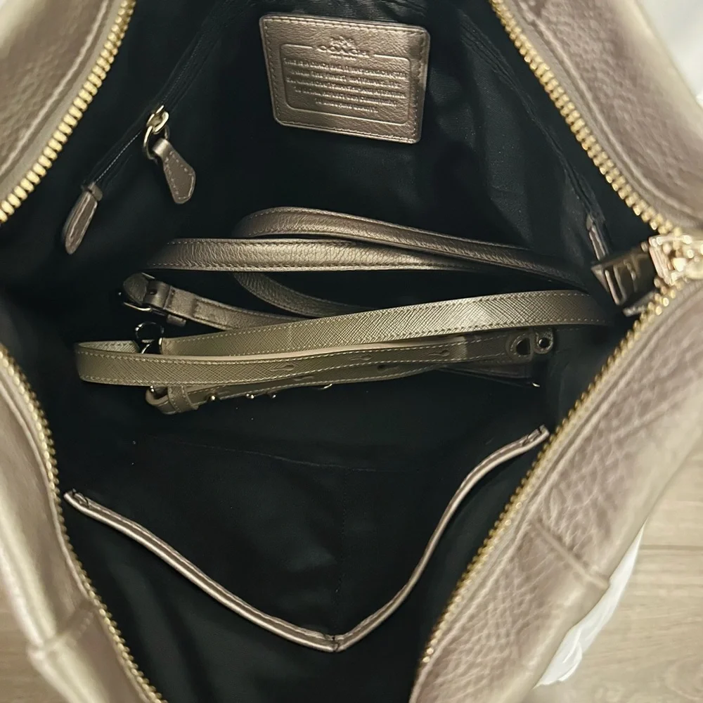 COACH Isabella Shoulder/Crossbody Bag,Pebble Leather,Light Metallic Champagne - Picture 7 of 15